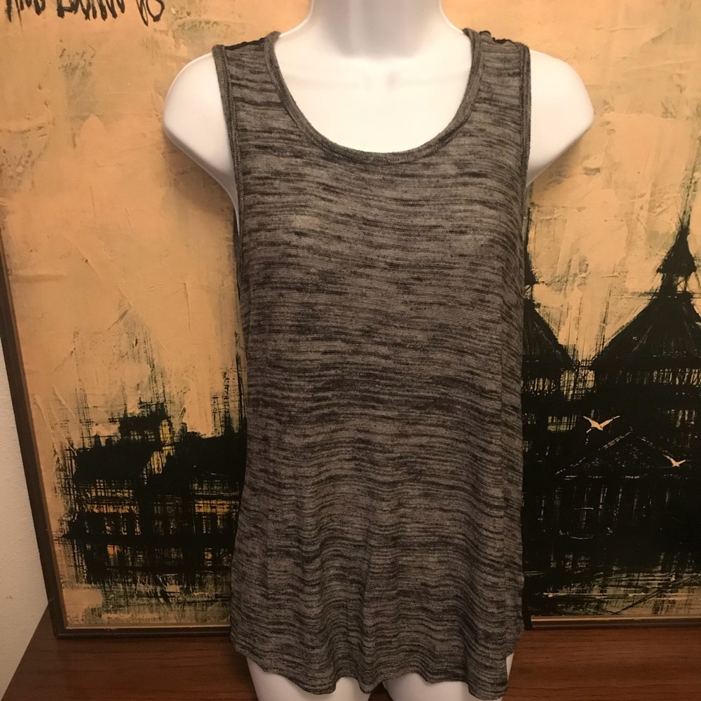Gap flow tank.